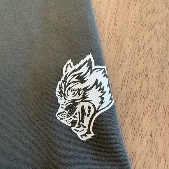 Dark Green Long Sleeve Crop Top - Picture 2 of 2